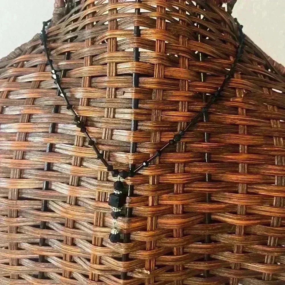 Victorian style black faceted lariat necklace CC USA witch fairy goth whimsical